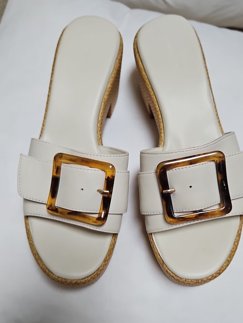 Women’s Cream Slide Sandals with Tortoiseshell Buckle